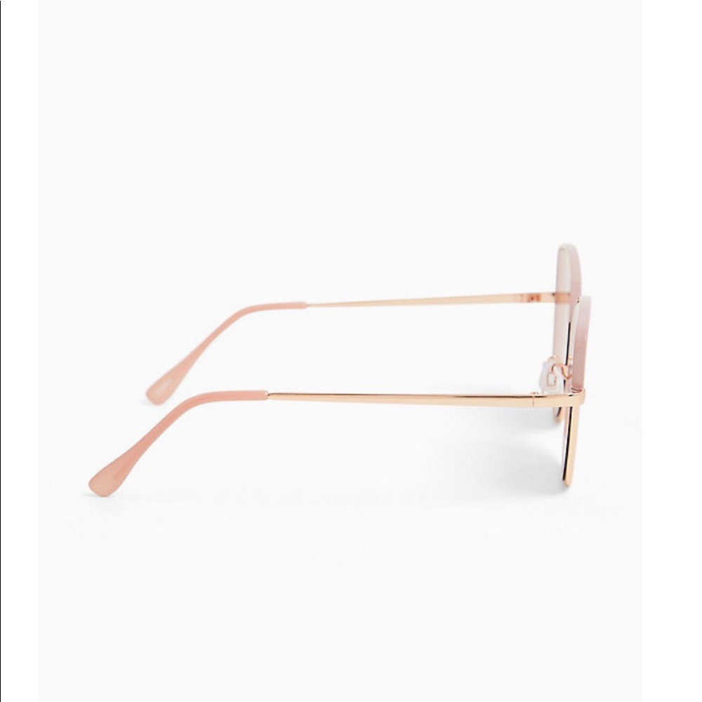 3/$30 Torrid rose gold reflective sunglasses - Picture 3 of 4